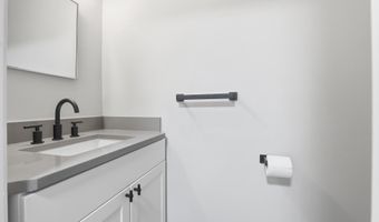 19 ROE Ln, Arnold, MD 21012