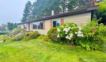 1029 FIFIELD St, Brookings, OR 97415