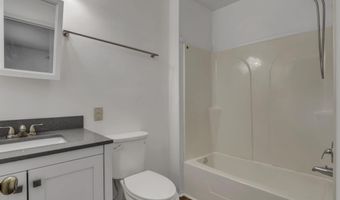 1752 S Hamilton Rd, Columbus, OH 43227