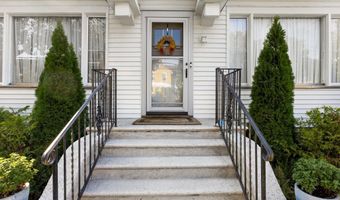 211 SPRUCE St, Audubon, NJ 08106