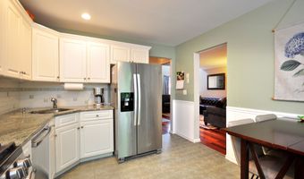 202 Castlewood Dr 202, Bloomfield, CT 06002