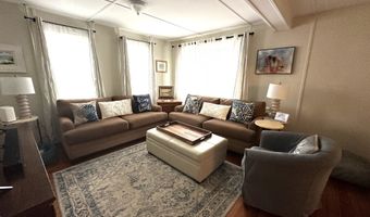 33 Sybil Ave, Branford, CT 06405