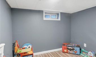 29 Dix Ave, Johnston, RI 02919