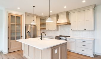 475 NE Monarch Dr, Polk City, IA 50226