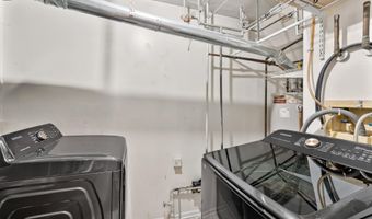 4 DEERFIELD Ct, Bordentown, NJ 08505