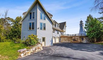 E7379 WASHINGTON Road, Algoma, WI 54201