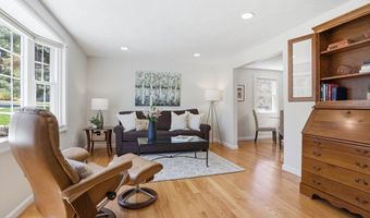 4 Meadowbrook Rd, Acton, MA 01720