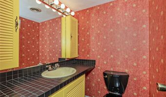 191 Parkview Dr, Aurora, OH 44202