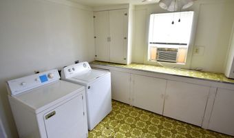 207 E Stockton Ave, Alpine, TX 79830
