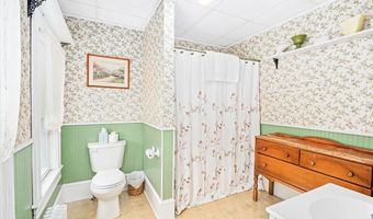 5 Greenhouse Ln, Bradford, NH 03221