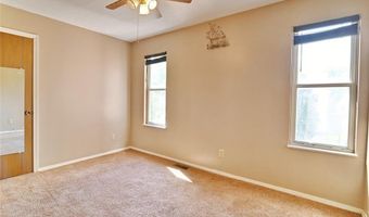 1005 Pocono Trl, Ballwin, MO 63021