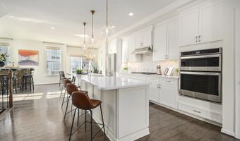 2822 Purley Ave, Ann Arbor, MI 48105