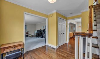 561 Willard Rd, Aurora, OH 44202