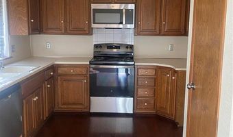 1732 Lionsgate Cir, Bethany, OK 73008