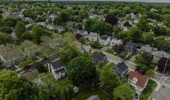 8 Carlson Cir, Boston, MA 02132