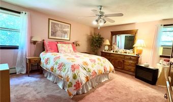 33 MaryAnn Dr, Exeter, RI 02822