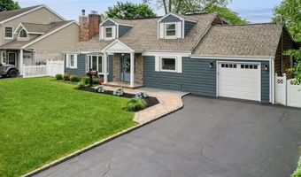 46 Purdy Ln, Amityville, NY 11795