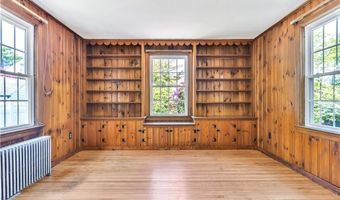 172 Hoyt Ave, East Providence, RI 02916