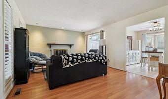 8008 NW 27th St, Bethany, OK 73008