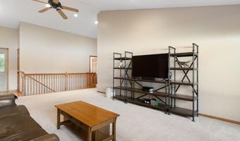 1300 26TH St SW, Austin, MN 55912