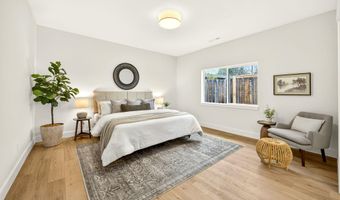 224 Alicia St, Ashland, OR 97520