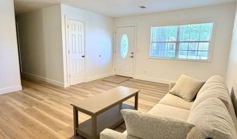 904 S Oak Ridge Dr, Aurora, MO 65605