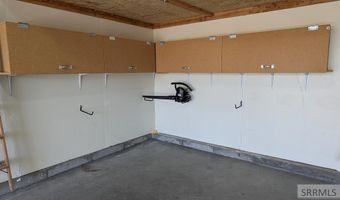 6315 E Chartwell Gdns, Ammon, ID 83406