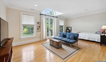 31 Marie Major Dr, Alpine, NJ 07620