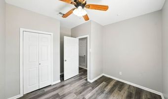 9404 Crow Ln, Adkins, TX 78101