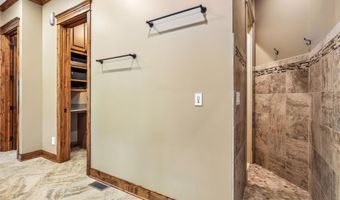 7270 NW 23rd St, Ankeny, IA 50023