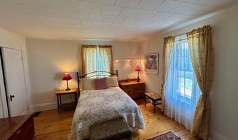 23 Holland St, Bangor, ME 04401