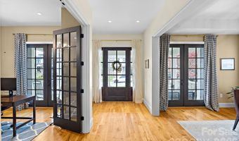 2649 Chesterfield Ave, Charlotte, NC 28205
