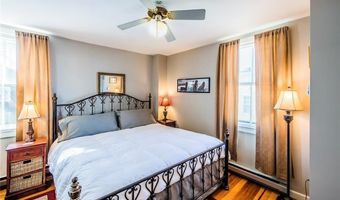 35 Pelham St D, Newport, RI 02840