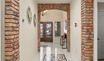 10728 Regina Dr, Socorro, TX 79927