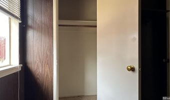 110 Harrison St, Hawthorne, NV 89415