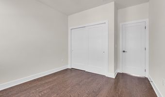 6 Augustus Dr, Middletown, NJ 07748