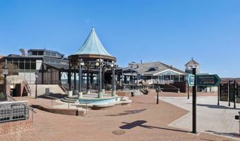 811 GIBBON St, Alexandria, VA 22314