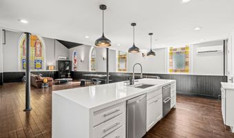 73 3rd Ave, Atlantic Highlands, NJ 07716