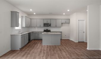 1052 Misty Creek Dr, Aberdeen, NC 28315