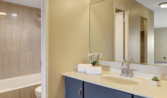 307 YOAKUM Pkwy 1517, Alexandria, VA 22304