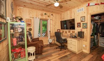 4978 S 11th Rd, Aldrich, MO 65601