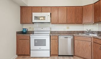 1025 S Fernandez Ave 4C, Arlington Heights, IL 60005