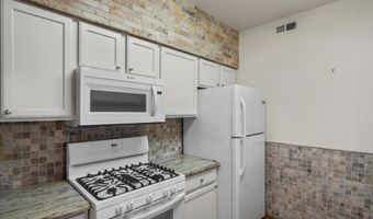 846 W Summerfield Gln Cir, Ann Arbor, MI 48103