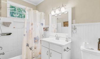 215 E Pine St, Atmore, AL 36502