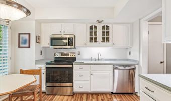 2518 S WALTER REED Dr #A, Arlington, VA 22206