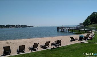 21 Harbour Vlg C, Branford, CT 06405