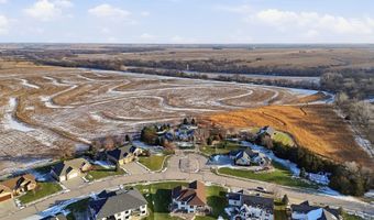 907 S 25th St, Beatrice, NE 68310