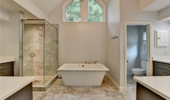 5970 Rachel Rdg, Peachtree Corners, GA 30092