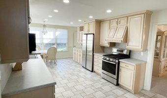 198 40th St, Avalon, NJ 08202