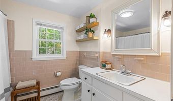 20 Terrace Dr, Barrington, RI 02806